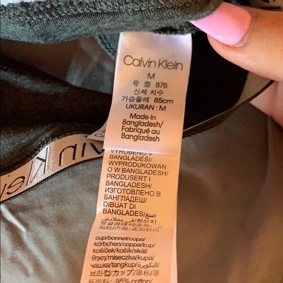 Bralette ๐ค - Picture 3 of 5